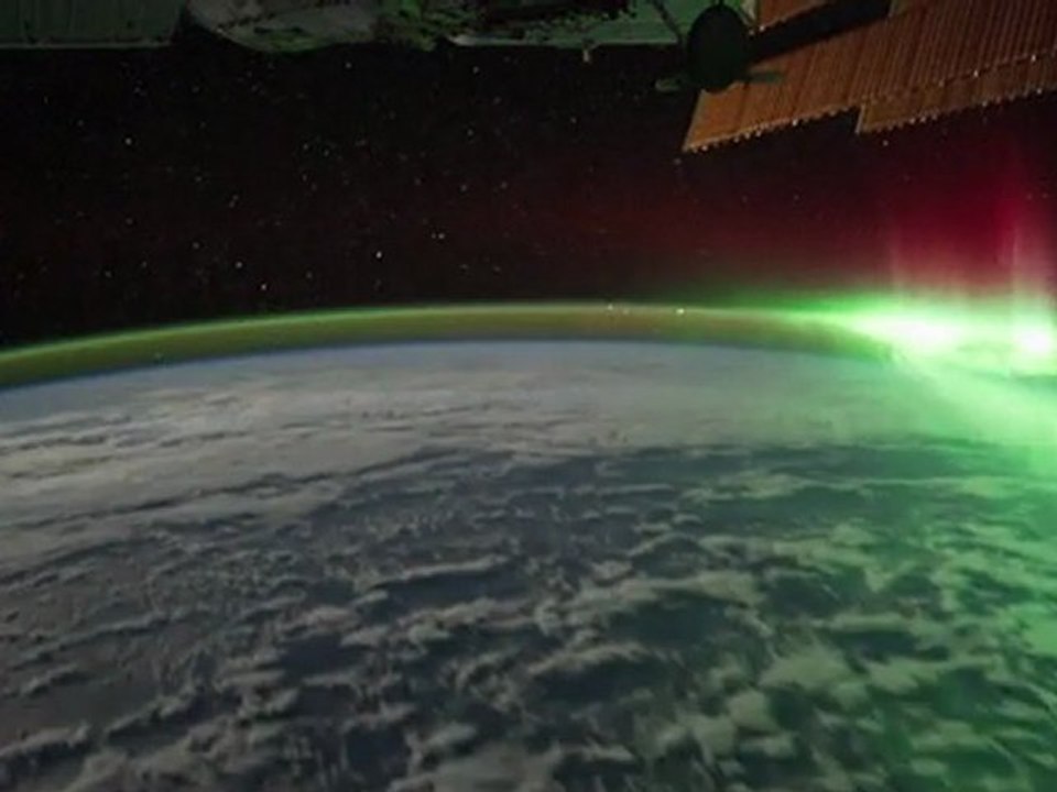 Magnifique : aurore australe filmée de l'espace