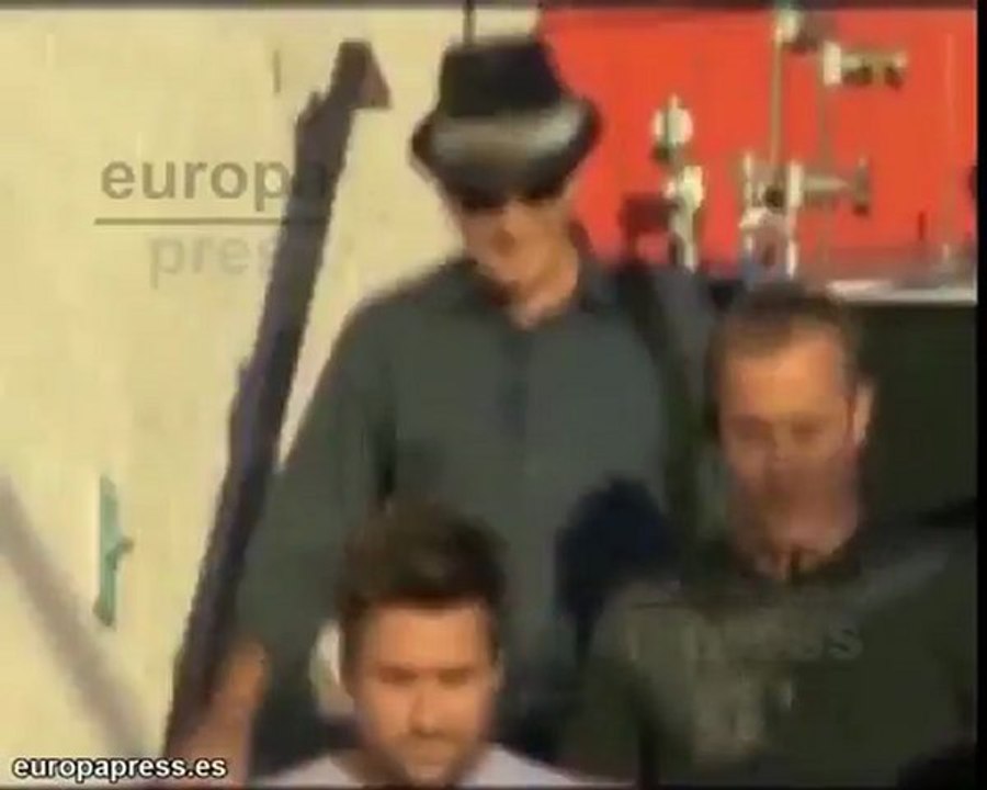 Charlie Sheen y Warner Bros firman la paz