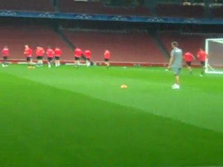 Προπόνηση Ολυμπιακού στο Emirates (7)