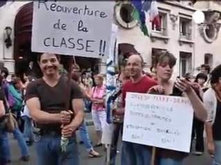 French private & state teachers strike together