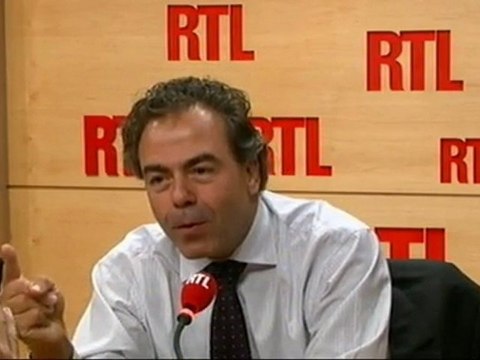 Luc Chatel : L'Education nationale a besoin de temps long