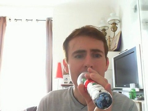 Wiwi égratigne je pense à nous