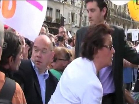 Christine Boutin chahutée durant la manifestation des profs