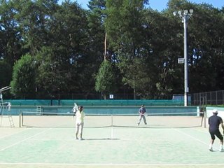 9-28入間市でテニス：助さん+chikaさんvs禰宜家茂さん+たーきーさん