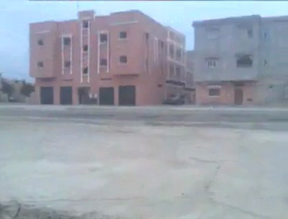 استخدام الجيش لمساعدة المستوطنين المغاربة في مدينة الداخلة المحتلة
