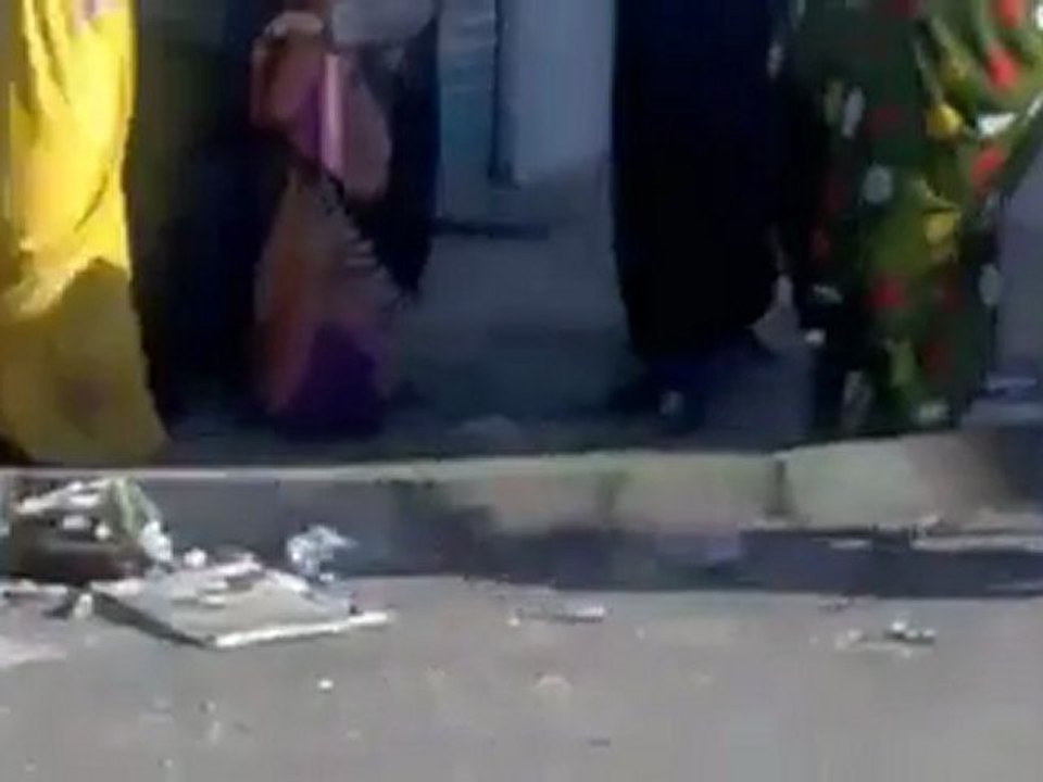 الاعتداء على ممتلكات الصحراويين و إحراقها من طرف المستوطنين المغاربة مستعملين مختلف الأسلحة الحددية