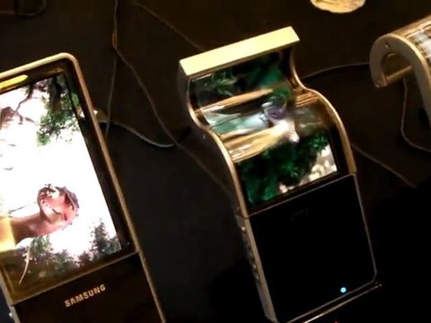 Samsung Galaxy Skin AMOLED Flexible Display Demo at CES 2011 crazy concept