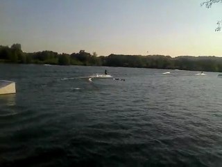kick 180 wakeboard