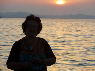 Hiç kimse.. Şiir Nevin Işık