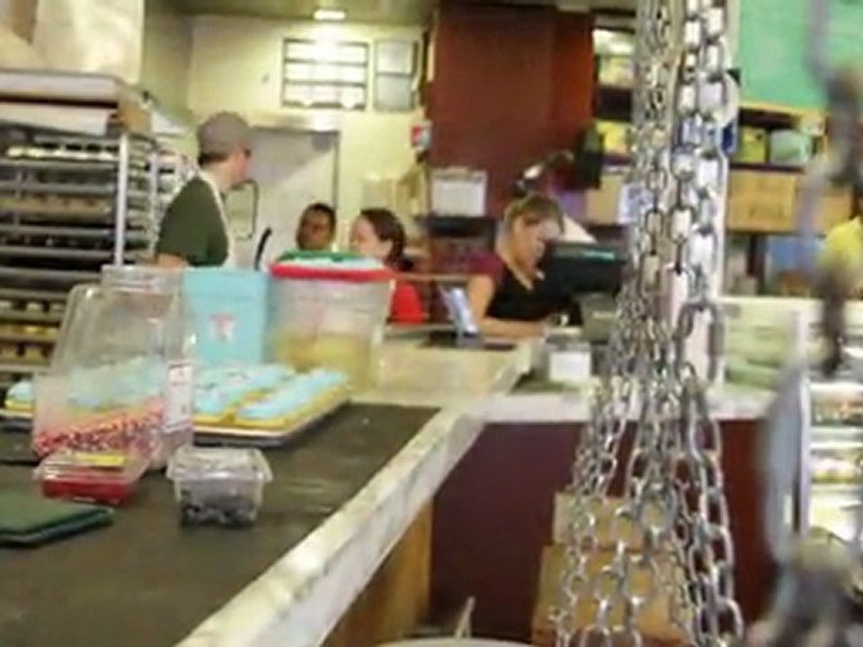 Molly's Cupcakes - Chicago Cupcakes - Chicago Sprinkles Cupcakes