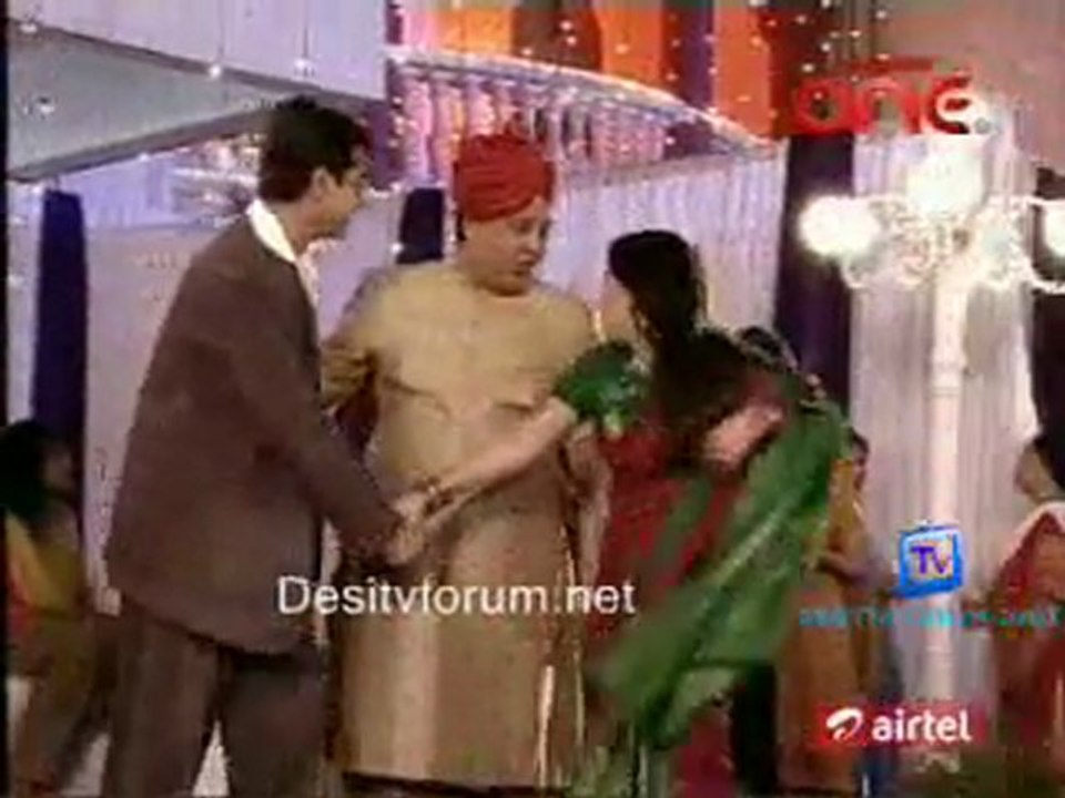 Woh Rehne Wali Mehlon Ki - 29th September 2011 - Part2