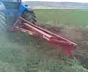 landini powerfam 85  kimyon yeri sürümü