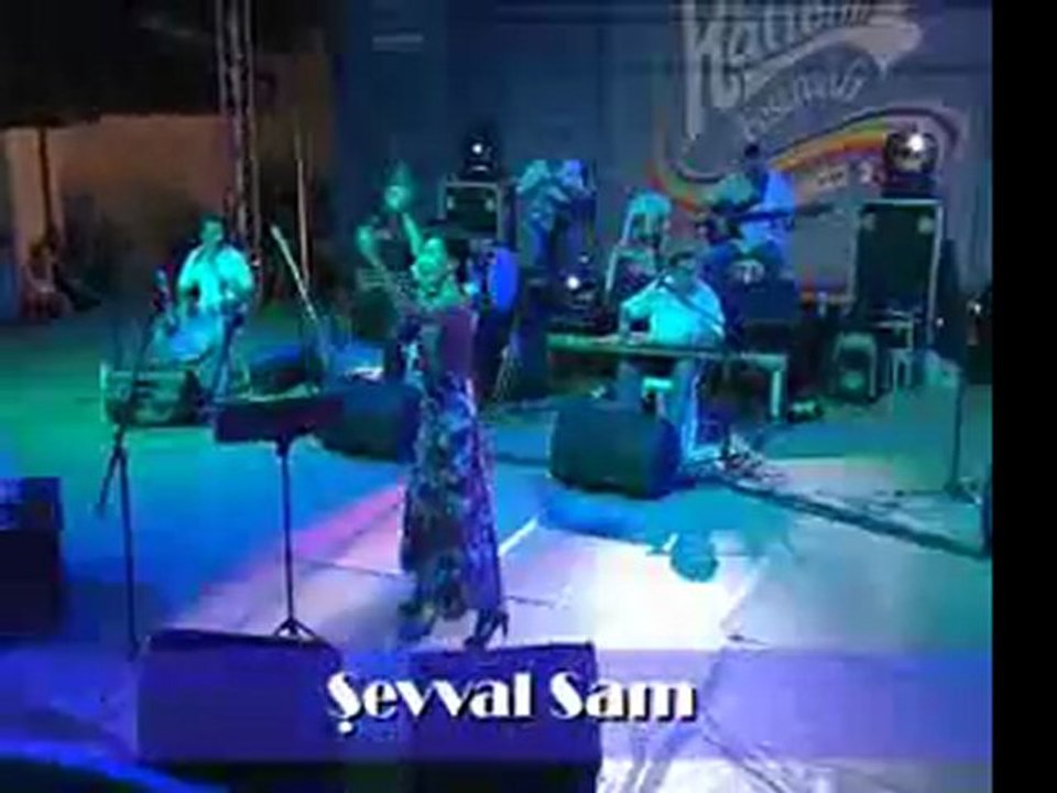 Şevval Sam - Yanıyorum Hele