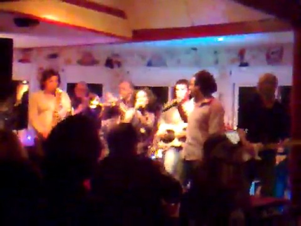 Profil Groove reprise de KC and the sunshine "that s the way i like it"