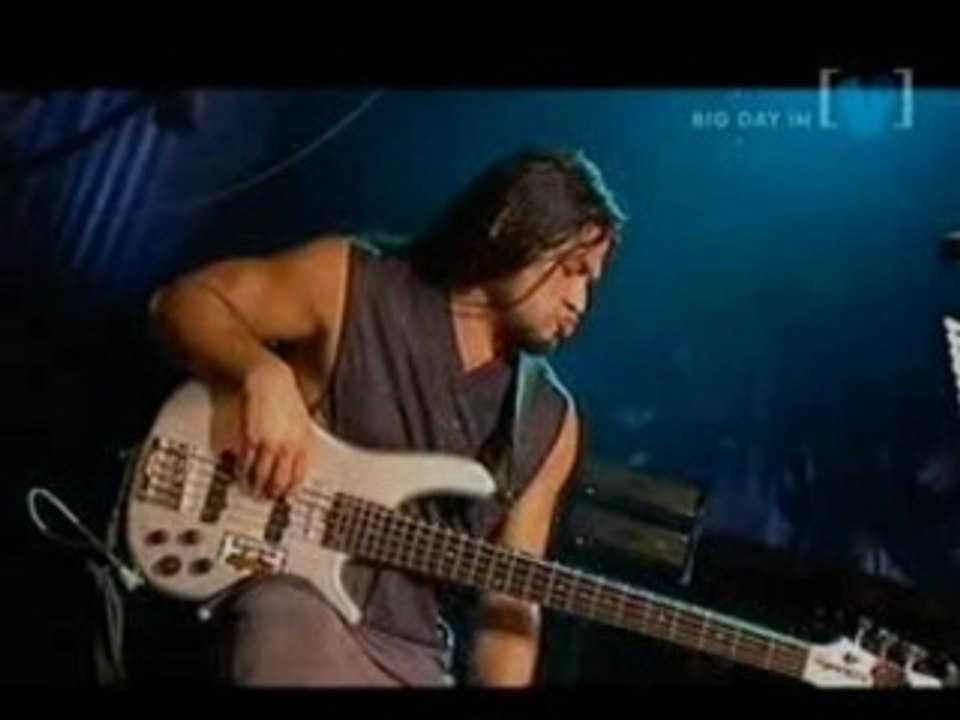 Metallica From [...] Bell tolls BDO 2004