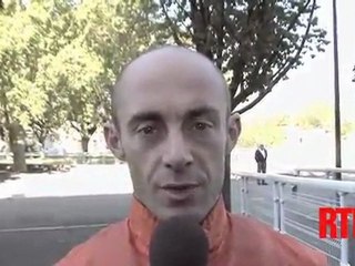 Download Video: Olivier Peslier, qui sera le jockey de Galikova (N.16), détaille les chances de sa pouliche et des autres concurrents, notamment Sarafina, l'autre favorite de la course.