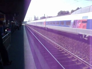 arivée d'un TGV Réseau en gare d'Arras le 29 septembre 2011