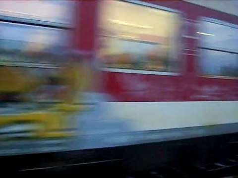 Пв 20204 пристига на гара София-север.