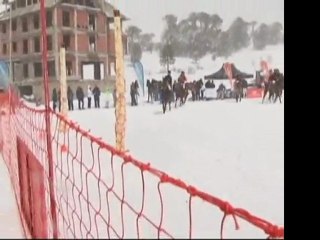 ¿Quién dijo que no se podía jugar Polo en la nieve?