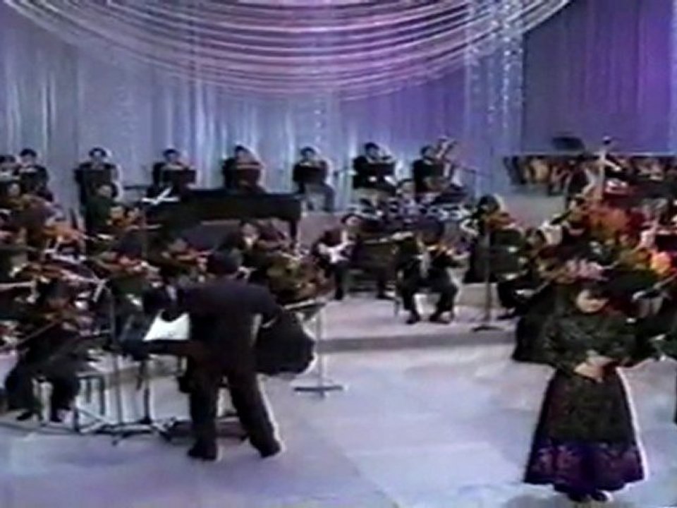 Un Buco Nella Sabbia by Machiko Watanabe and Satoko Ishimine 「砂の中に消えた涙」