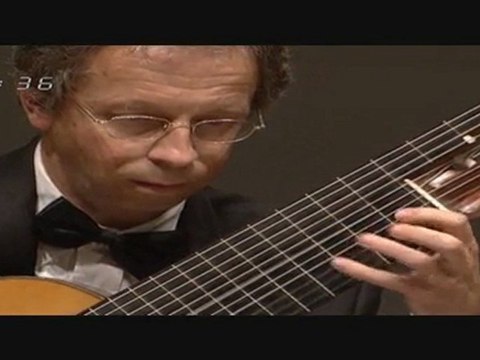 Chaconne by JS Bach / Goran Sollscher with 11 string altoguitar (part 1)