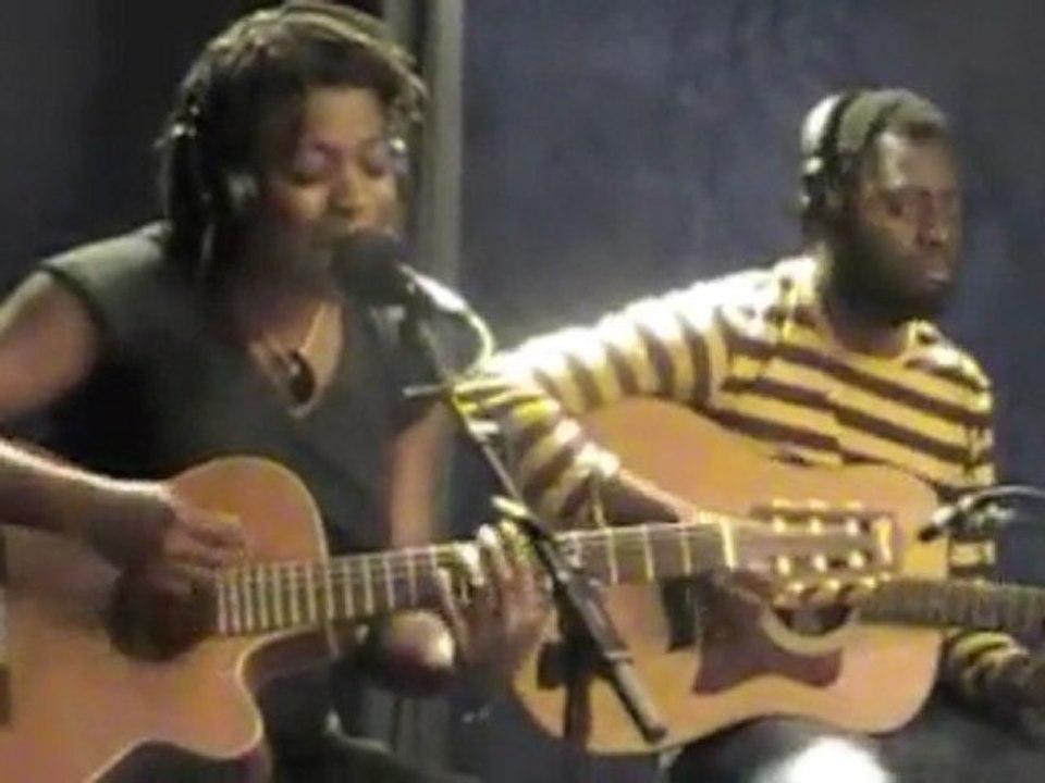 Princess Erika "On s'en va" en accoustic sur RFI