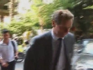 Greeks disrupt troika talks