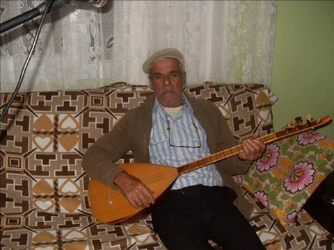 ALİKA AHMET ABİDEN BİR MAHSUNİ ŞERİF TÜRKÜSÜ.(USTALARA SAYGI)