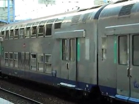 BB 808597 & rame VO2N TER-Picardie 28-09-2011