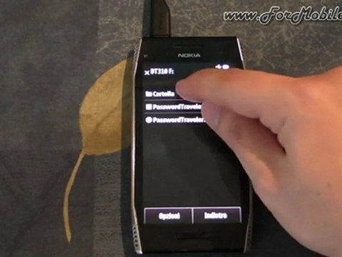 Nokia X7-00 - Demo USB OTG con pendrive USB 2