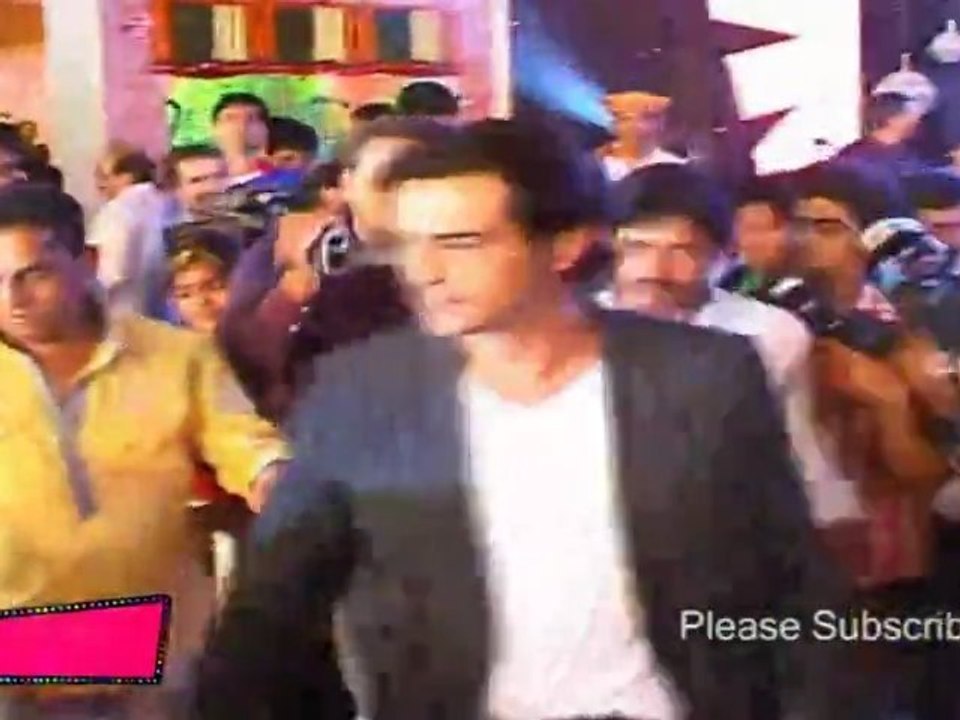 Arjun Rampal Promotes "Rascals" & 'Ra.one'At 'Thane Dandiya Ki Dhoom'