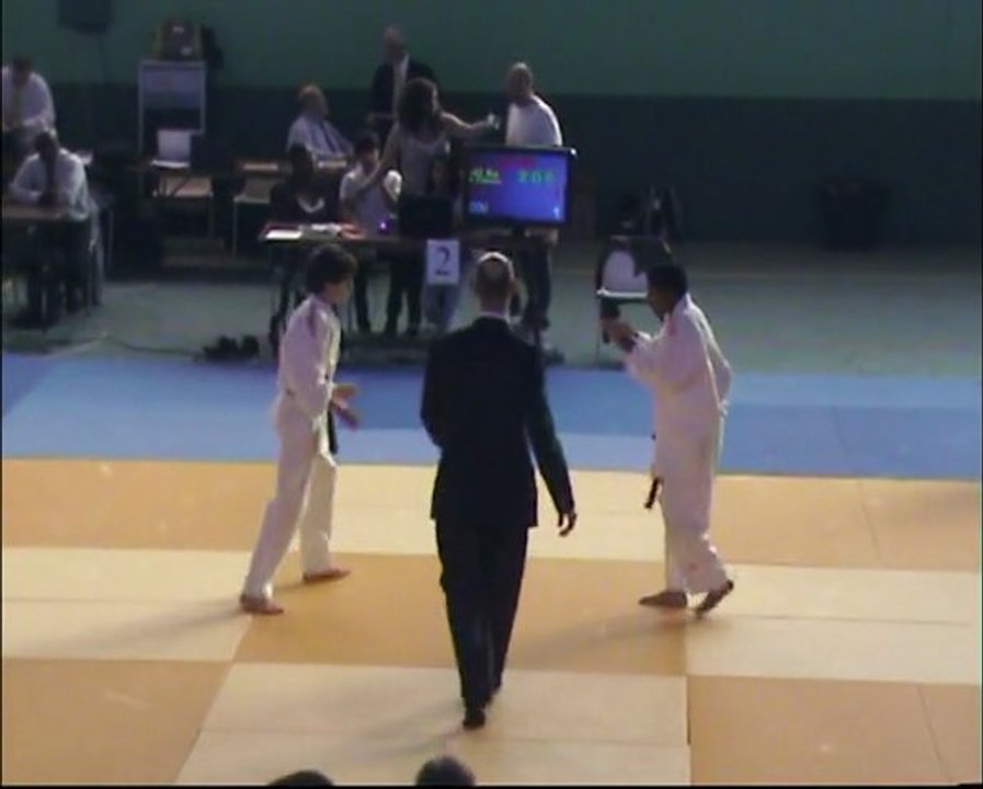 Thomas ( judo) 2eme au criterium minimes des Hts de Seine 2011