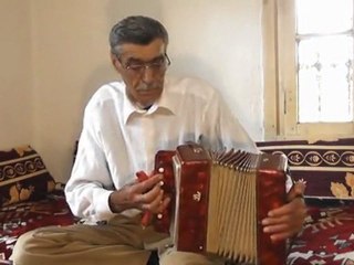 Download Video: Adem AKALAN , 13.BÖLÜM , Soğanlı Köyü,mızıka,Zefauk,Kafe,accordion