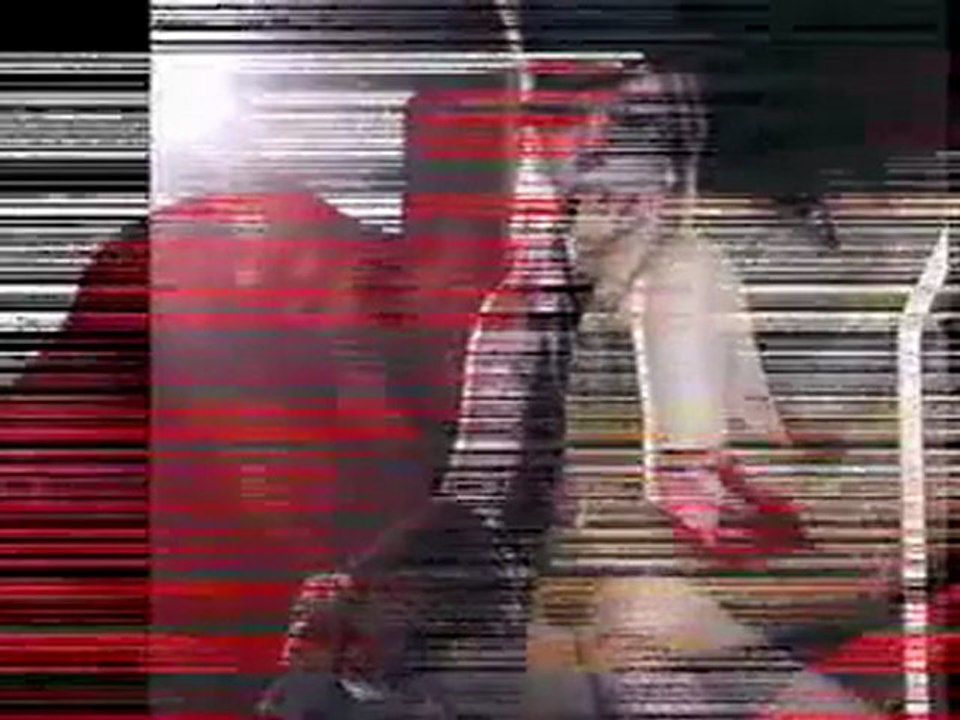 Hande Yener     -    Duyduk Duymadık Demeyin