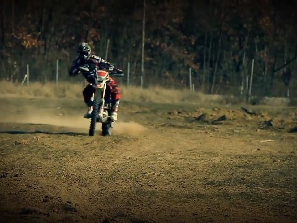 MOTO ENDURO - Le freinage et les courbes par Antoine Méo