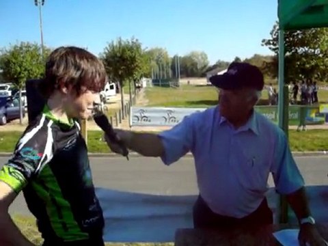 Cyclocross de Monnaie (2 octobre 2011) - Interview du vainqueur minimes