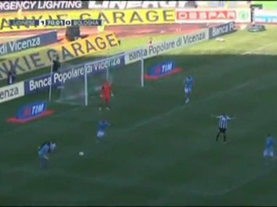 Udinese springt auf den ersten Platz