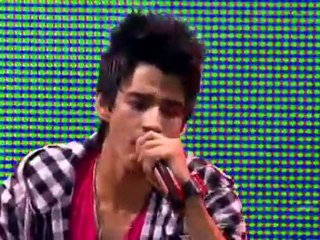 Gusttavo Lima (Part. Humberto e Ronaldo - Chega Mais Pra Cá [OFICIAL DVD 2011]