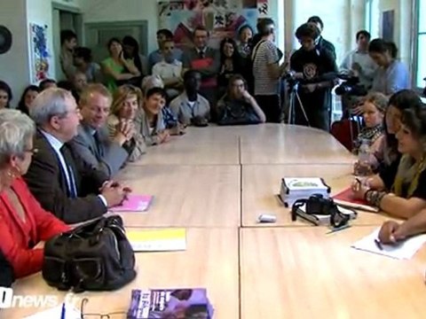 Jean-Paul Huchon lance la gratuité des transports pour les jeunes en insertion