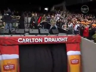 Meatloaf Live at the AFL Grand Final 2011 Australia   Bat Out Of Hell   YouTube