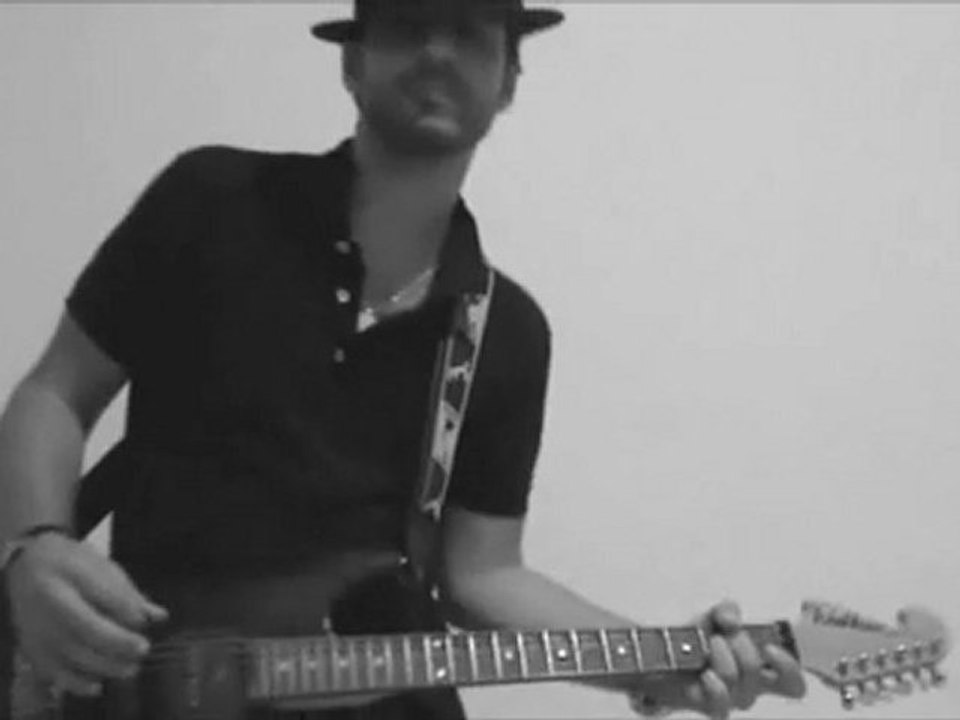 Adele - Set Fire To The Rain - Guitar Cover - (One Shot Impro by Menjesbi)