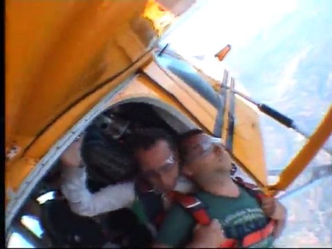 Bapteme de l air et saut en parachute à Tallard