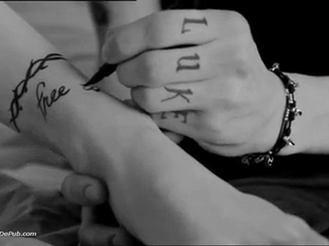 pub Amor Amor Forbidden Kiss de Cacharel 2011