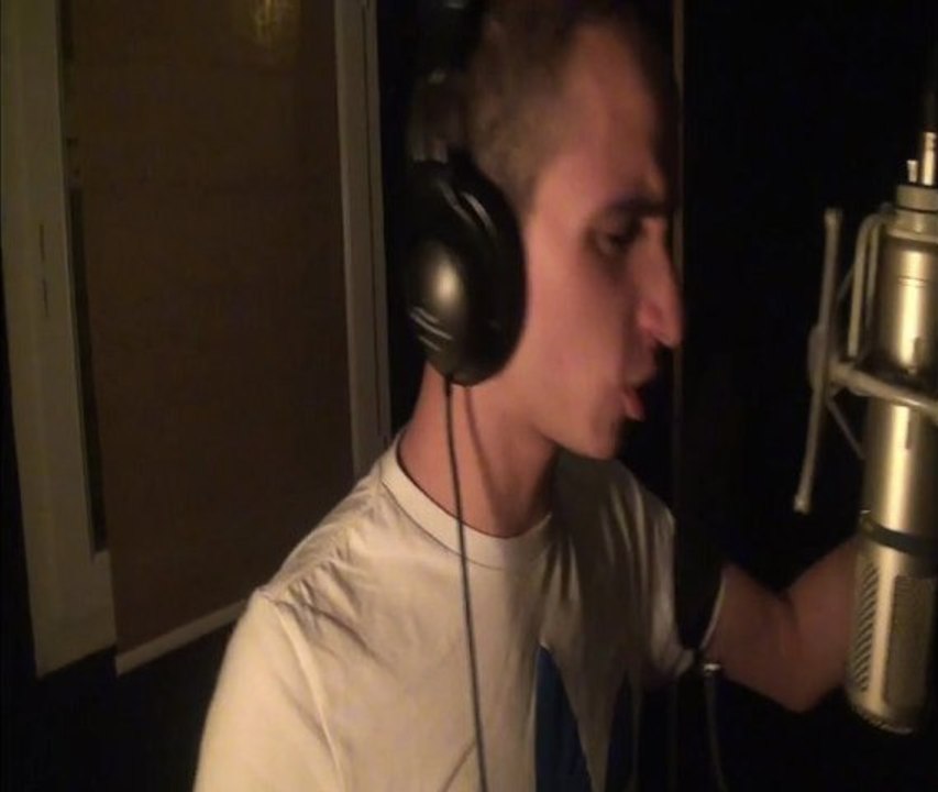 UNE PRISE , UNE VOIX   famg - clip