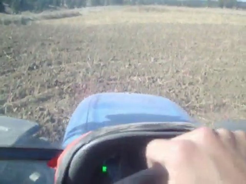 New Holl@nd TL100@ & Çekiçkesen 32" Goble