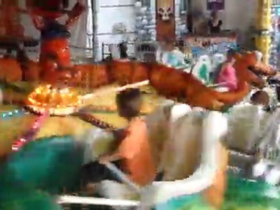 Septembre 2011 - Fête Lavaur, chenille avec Juline