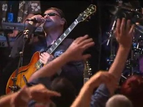 Mike And The Mechanics - Living Years (From Live At Shepherds Bush DVD)