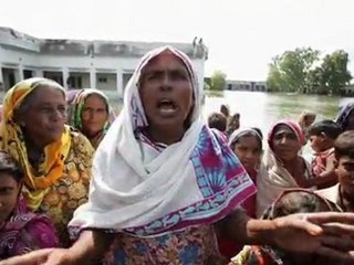 UNICEF Representative visits devastated flood zone in southern Pakistan