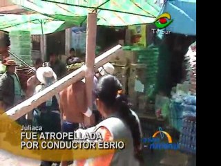 Mujer en silla de ruedas protesta en casa de quien la atropello
