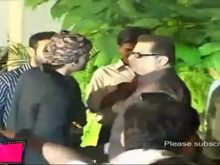 Ranbir Kapoor, Karan Johar With Sanju Baba On Durga Puja At Sanjay Dutt's Home